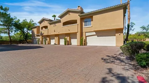 8741 Red Brook Dr #103, Las Vegas, NV 89128
