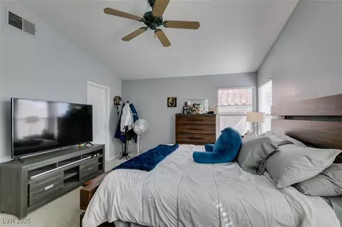 Bedroom - 2187 Eaglecloud Dr, Henderson, NV 89074 photo 4 of 6