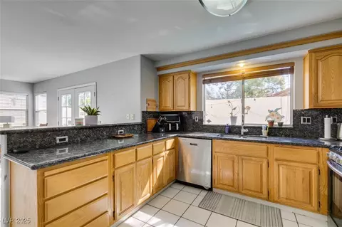 Kitchen - 2187 Eaglecloud Dr, Henderson, NV 89074 photo 1 of 6