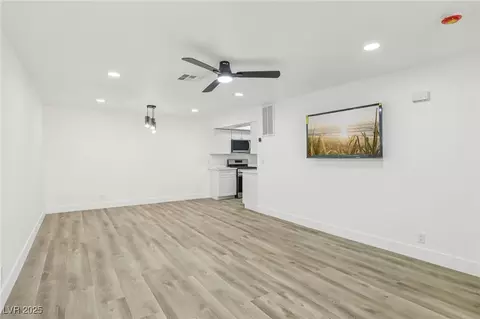 213 N Lamb Blvd #F, Las Vegas, NV 89110