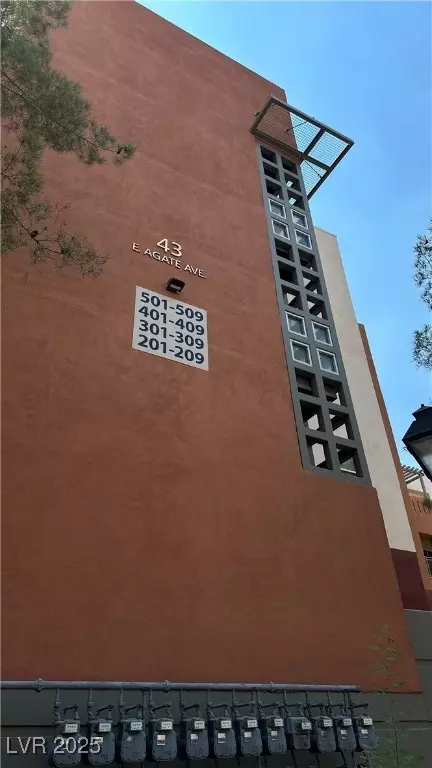 43 E Agate Ave #203, Las Vegas, NV 89123