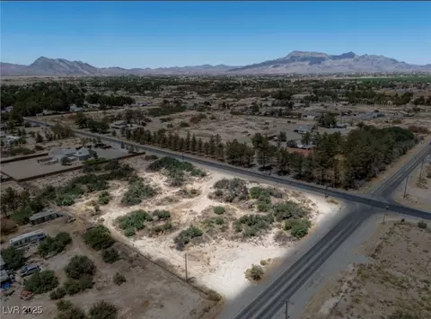 1011 W Basin Ave, Pahrump, NV 89060