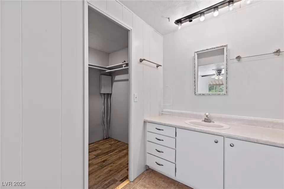  390 W Thomas Ave, Overton, NV 89040 photo 27