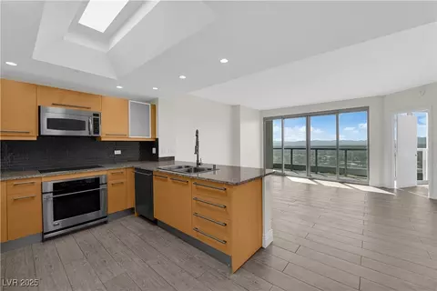 322 Karen Ave #1903, Las Vegas, NV 89109