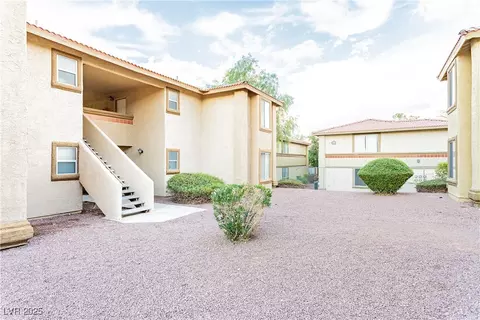 7300 Pirates Cove Rd #2056, Las Vegas, NV 89145