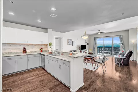 8255 Las Vegas Blvd #1715, Las Vegas, NV 89123