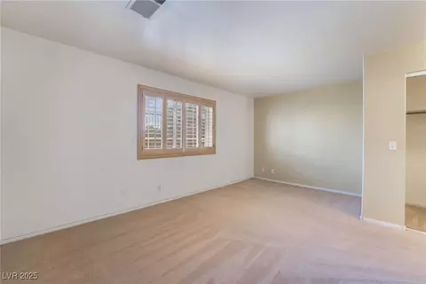 7061 Roscoe Ave #101, Las Vegas, NV 89129