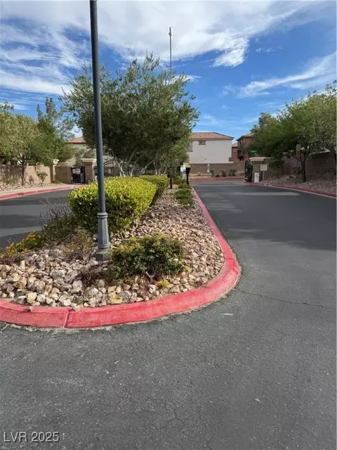5059 Whispy Breeze Ave, Las Vegas, NV 89139