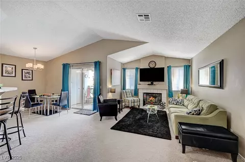 7905 Lago Vista Ln #203, Las Vegas, NV 89145