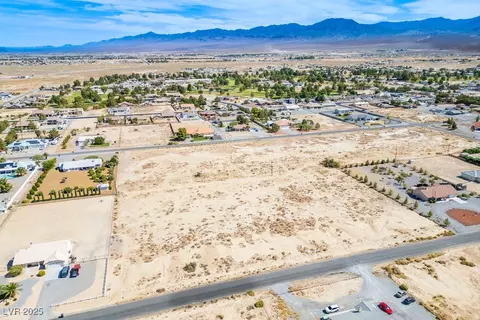 1350 E Deerskin St, Pahrump, NV 89048
