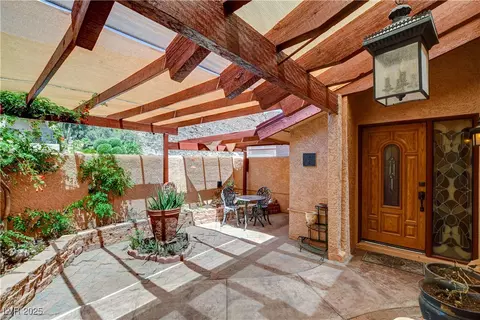 845 Robinson Ln, Boulder City, NV 89005