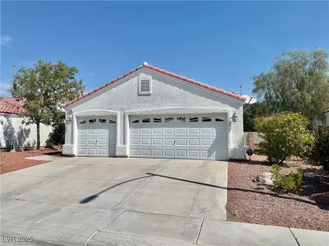 2124 Meadow Green Ave, North Las Vegas, NV 89031