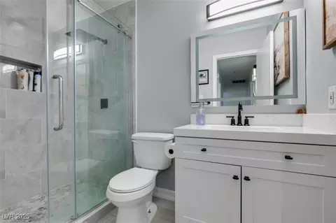 709 Jonathan Glen Way, Las Vegas, NV 89145