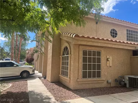 2808 Briar Knoll Dr, Henderson, NV 89074