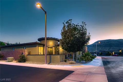 9889 Gemstone Sunset Ave, Las Vegas, NV 89148