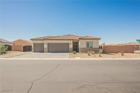 37 Late Harvest Ave, Pahrump, NV 89060