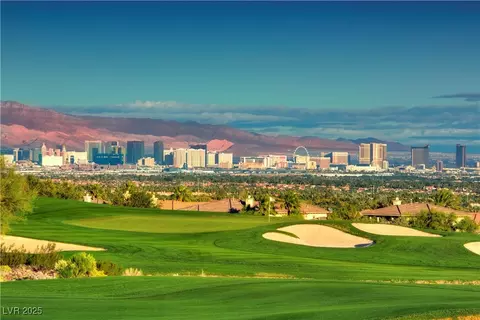 515 Rock Peak Dr, Henderson, NV 89012
