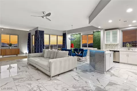 8255 S Las Vegas Blvd #913, Las Vegas, NV 89123