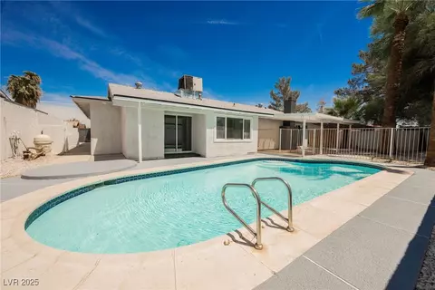 4625 La Fonda Dr, Las Vegas, NV 89121