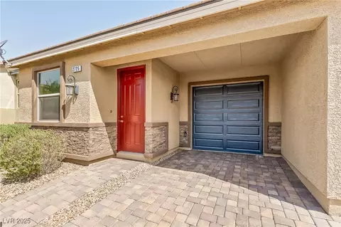 2725 Beacon Rock Dr, Laughlin, NV 89029