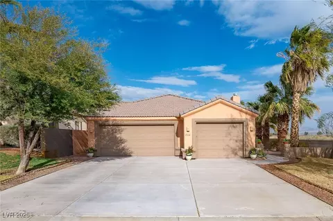 Exterior - 2520 Links Dr, Laughlin, NV 89029 photo 3 of 13