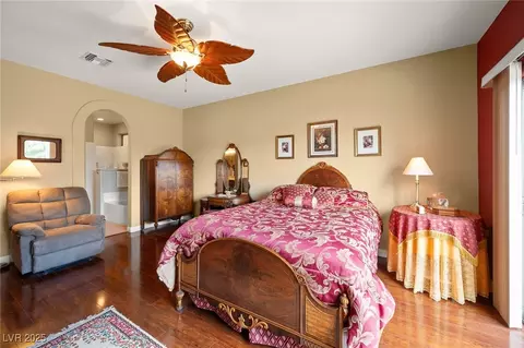 Bedroom - 2520 Links Dr, Laughlin, NV 89029 photo 3 of 5