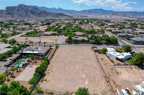 4670 N Chieftain St, Las Vegas, NV 89129
