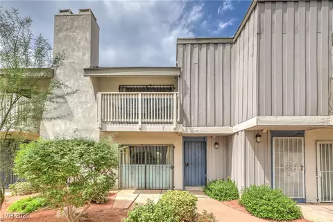576 Willow Green Dr, Las Vegas, NV 89169