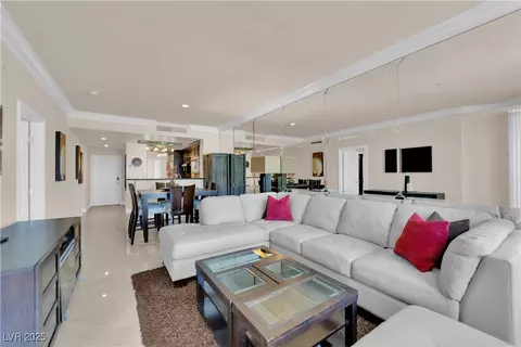 230 E Flamingo Rd #223, Las Vegas, NV 89169