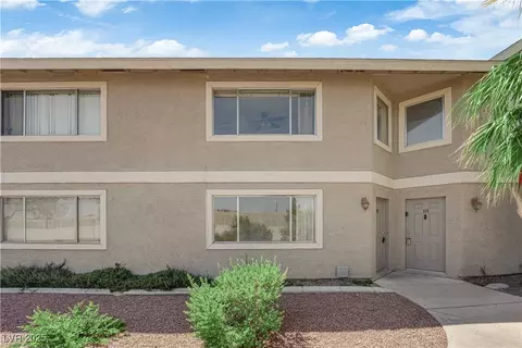 100 S Crestline Dr #17, Las Vegas, NV 89107