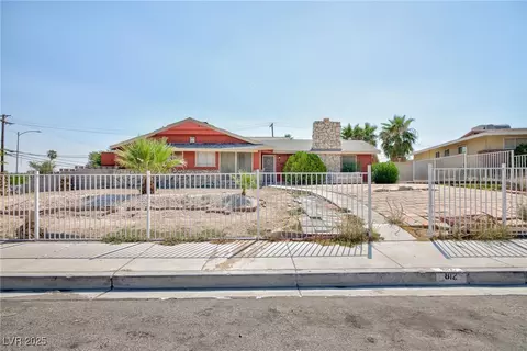 812 Pyramid Dr, Las Vegas, NV 89107