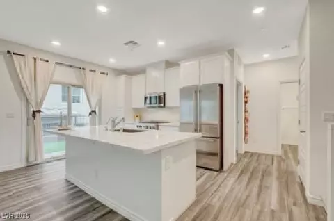 600 N Carriage Hill Dr #1108, Las Vegas, NV 89138