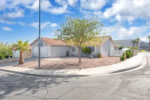 500 Grape Dr, Henderson, NV 89015
