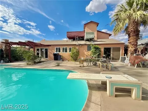 107 Elm St, Henderson, NV 89015