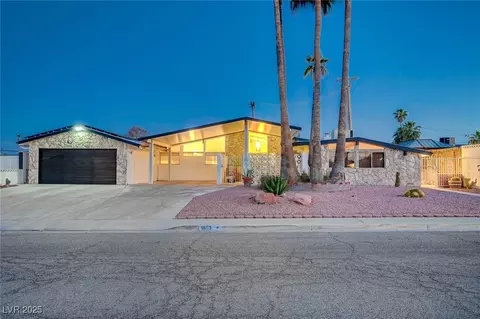 1853 Golden Arrow Dr, Las Vegas, NV 89169