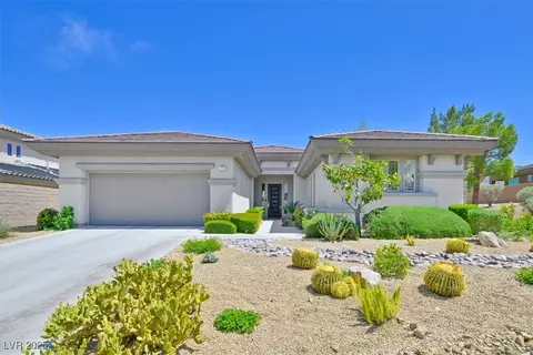 77 Fountainhead Cir, Henderson, NV 89052