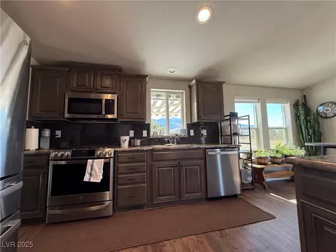 Kitchen - 6 E Creek Rd, Ely, NV 89301 photo 3 of 6