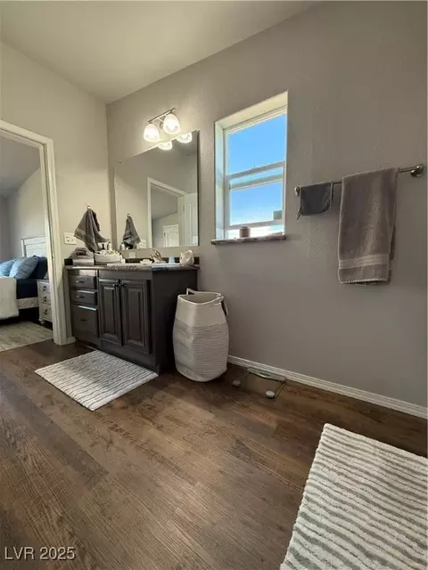 Bath - 6 E Creek Rd, Ely, NV 89301 photo 2 of 5