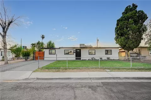2725 Holmes St, North Las Vegas, NV 89030