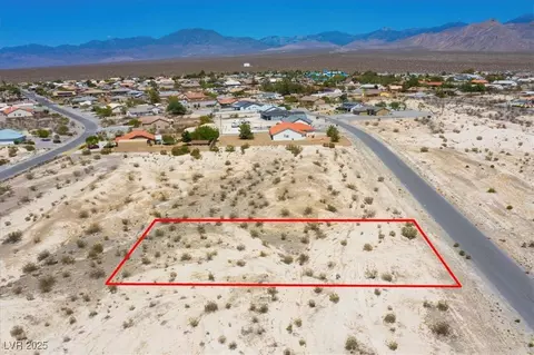 2260 S Iroquois Ave, Pahrump, NV 89048