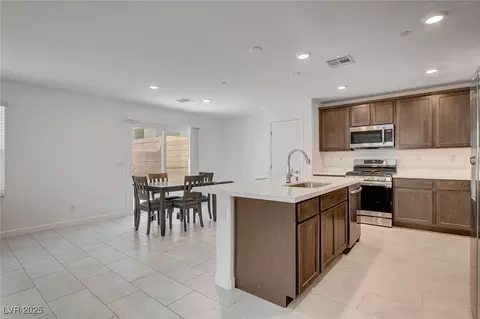 323 Bay Village Pl, Henderson, NV 89011
