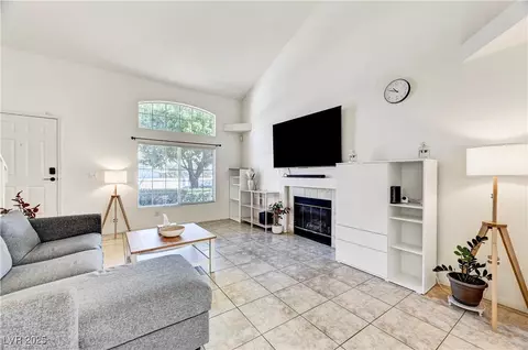 8409 Blazing Sun Ave, Las Vegas, NV 89129