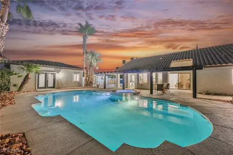 3701 N Torrey Pines Dr, Las Vegas, NV 89108