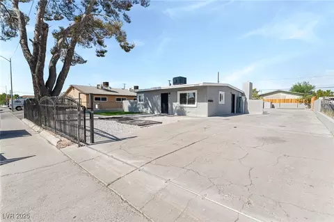2221 Ellis St, North Las Vegas, NV 89030