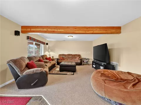 Living - 797 E Aspen Meadow Dr, Mammoth Creek, UT 84735 photo 7 of 8