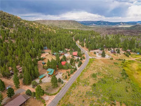 View/Area - 797 E Aspen Meadow Dr, Mammoth Creek, UT 84735 photo 6 of 6