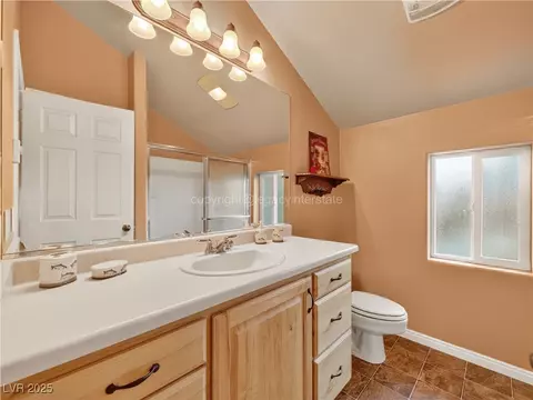Bath - 797 E Aspen Meadow Dr, Mammoth Creek, UT 84735 photo 3 of 5