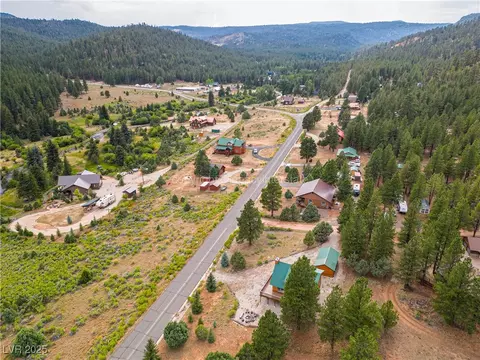 View/Area - 797 E Aspen Meadow Dr, Mammoth Creek, UT 84735 photo 4 of 6