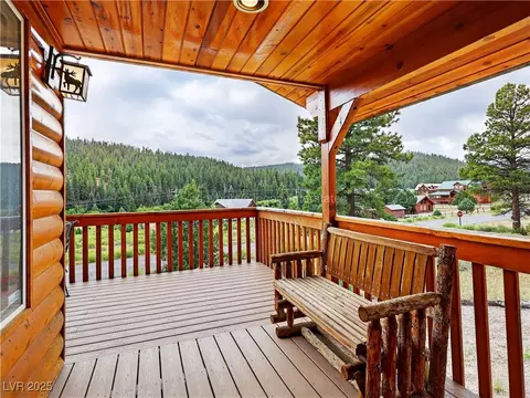 Exterior - 797 E Aspen Meadow Dr, Mammoth Creek, UT 84735 photo 6 of 9