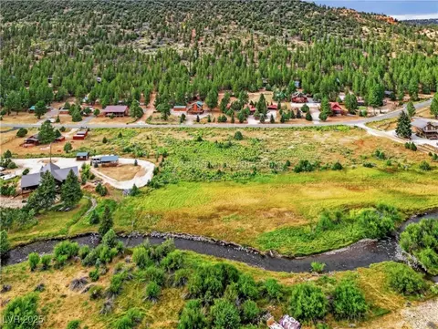 View/Area - 797 E Aspen Meadow Dr, Mammoth Creek, UT 84735 photo 5 of 6